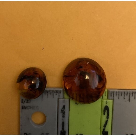 Set 7 Faux 5/8” And 1” Amber Plastic Midcentury Plastic Shank Buttons - Picture 2 of 3